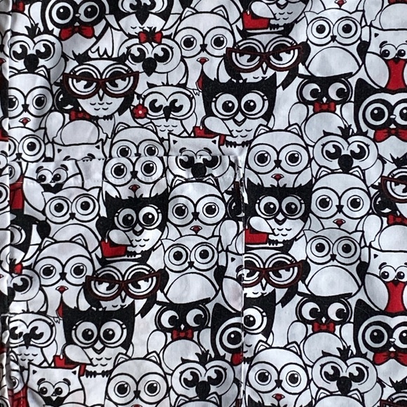 Cassandra O Scrub Top Scrubs Owl pattern sz 2x - Picture 2 of 6